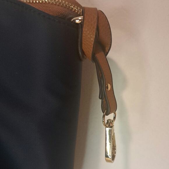 G.H. Bass and Co. Nylon Navy Tote Shoulder Bag - Picture 4 of 7